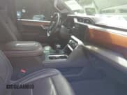 ✅ 2022 GMC Sierra 1500 • VIN: 3GTUUGET6NG585901 • Lot: 42601844. Wystawiony na IAAI z przebiegiem 57 633 mil. Bezpłatny archiwum sprzedaży aukcyjnych z USA i szczegółowy raport historii pojazdu na DreamBid. Zdjęcie 5.