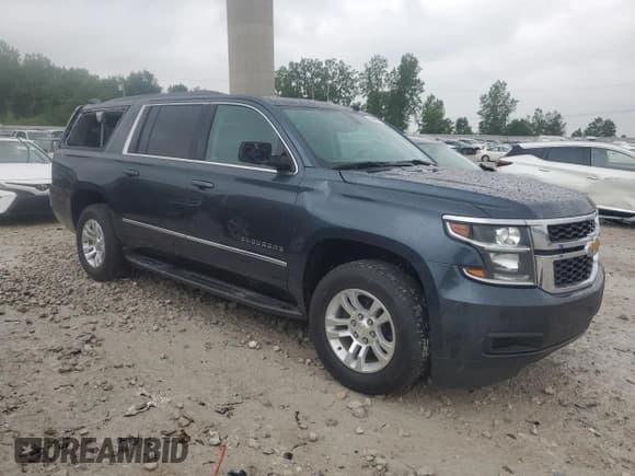 ✅ 2020 Chevrolet Suburban LS • VIN: 1GNSKGKC2LR292177 • Lot: 59484515. Listed on Copart with 35,303 mi. Free auction sales archive from the USA and detailed vehicle history report at DreamBid. Image 4.