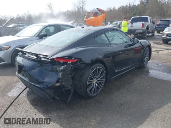 ✅ 2024 Porsche 718 Cayman • VIN: WP0AA2A89RK255443 • Lot: 41390248. Wystawiony na IAAI z przebiegiem 3 098 mil. Bezpłatny archiwum sprzedaży aukcyjnych z USA i szczegółowy raport historii pojazdu na DreamBid. Zdjęcie 4.