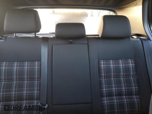 ✅ 2013 Volkswagen Golf GTI Autobahn • VIN: WVWGD7AJ4DW099783 • Лот: 82543345. Опубликован ранее на Copart с пробегом 195 605 миль. Бесплатный доступ к архиву аукционных продаж из США и подробный отчёт об истории автомобиля на DreamBid. Изображение 10.