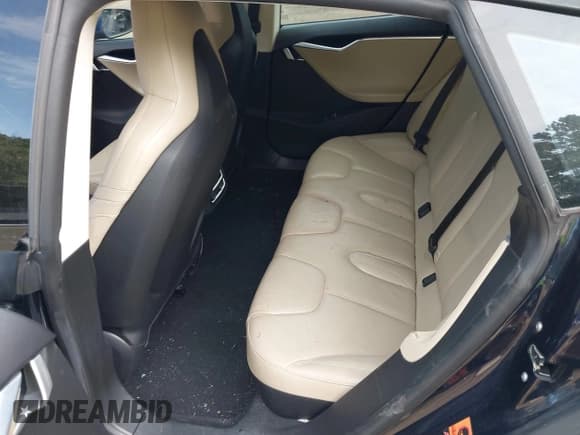 ✅ 2015 Tesla Model S 85D • VIN: 5YJSA1H29FF083519 • Лот: 43092231. Опубликован ранее на IAAI с пробегом 144 750 миль. Бесплатный доступ к архиву аукционных продаж из США и подробный отчёт об истории автомобиля на DreamBid. Изображение 8.