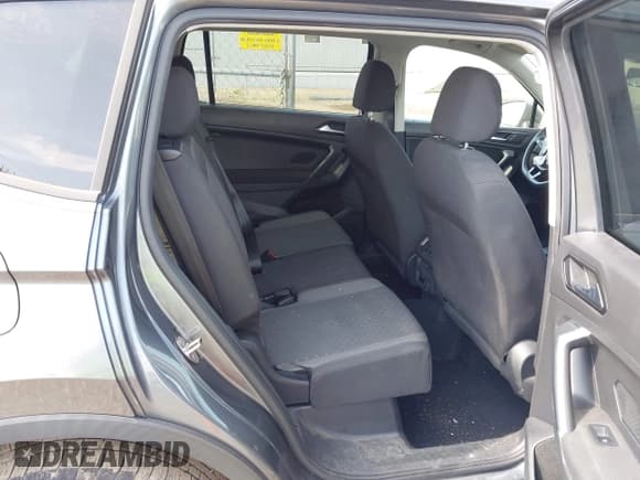 ✅ 2018 Volkswagen Tiguan S • VIN: 3VV0B7AX5JM108306 • Lot: 42741783. Listed on IAAI with 71,040 mi. Free auction sales archive from the USA and detailed vehicle history report at DreamBid. Image 8.