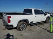 ✅ 2025 Chevrolet Silverado 2500HD Custom • VIN: 2GC4KME78S1106101 • Лот: 81983295. Опубликован ранее на Copart с пробегом 7 201 миль. Бесплатный доступ к архиву аукционных продаж из США и подробный отчёт об истории автомобиля на DreamBid. Изображение 3.