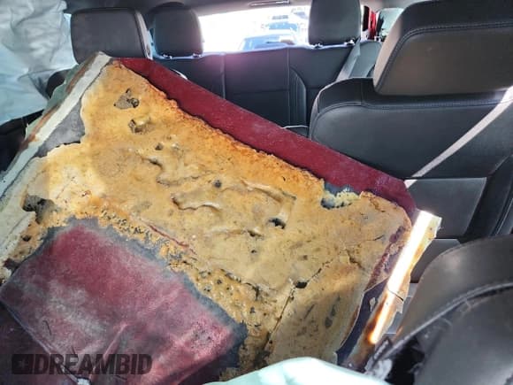 ✅ 2021 Chevrolet Tahoe LT • VIN: 1GNSKNKD0MR289583 • Lot: 81294565. Wystawiony na Copart z przebiegiem 66 619 mil. Bezpłatny archiwum sprzedaży aukcyjnych z USA i szczegółowy raport historii pojazdu na DreamBid. Zdjęcie 10.