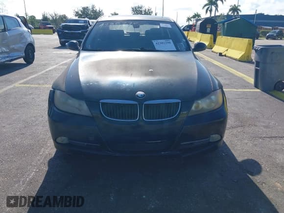 ✅ 2008 BMW 3 Series 328i • VIN: WBAVA33598K054082 • Lot: 42302290. Listed on IAAI with 156,141 mi. Free auction sales archive from the USA and detailed vehicle history report at DreamBid. Image 6.