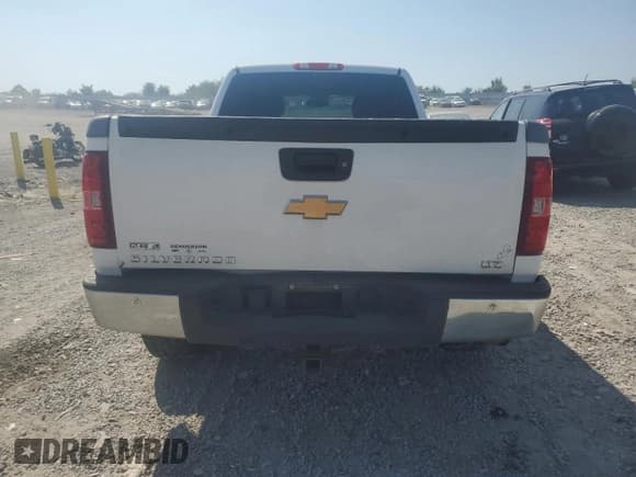 ✅ 2012 Chevrolet Silverado 1500 LTZ • VIN: 1GCRKTE7XCZ261287 • Lot: 68861964. Listed on Copart with 177,615 mi. Free auction sales archive from the USA and detailed vehicle history report at DreamBid. Image 6.
