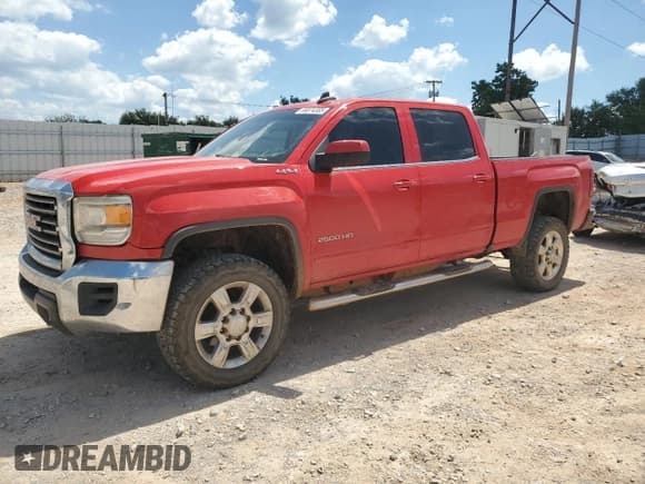 ✅ 2016 GMC Sierra 2500HD SLE • VIN: 1GT12SEG4GF288564 • Лот: 69874305. Опубликован ранее на Copart с пробегом 152 118 миль. Бесплатный доступ к архиву аукционных продаж из США и подробный отчёт об истории автомобиля на DreamBid. Изображение 1.