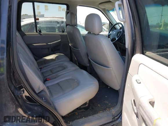 ✅ 2005 Ford Explorer XLT • VIN: 1FMZU63E55ZA18319 • Lot: 42955046. Listed on IAAI with 134,581 mi. Free auction sales archive from the USA and detailed vehicle history report at DreamBid. Image 8.