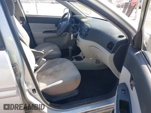 ✅ 2010 Hyundai Accent GLS • VIN: KMHCN4AC7AU493115 • Лот: 41358124. Опубликован ранее на IAAI с пробегом 194 868 миль. Бесплатный доступ к архиву аукционных продаж из США и подробный отчёт об истории автомобиля на DreamBid. Изображение 5.