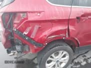 ✅ 2019 Ford Escape SE • VIN: 1FMCU0GD8KUC47008 • Lot: 43550142. Wystawiony na IAAI z przebiegiem 93 298 mil. Bezpłatny archiwum sprzedaży aukcyjnych z USA i szczegółowy raport historii pojazdu na DreamBid. Zdjęcie 18.