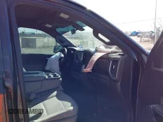 ✅ 2019 Chevrolet Silverado 1500 LT • VIN: 3GCUYDED7KG120227 • Lot: 38877247. Wystawiony na IAAI z przebiegiem 102 592 mil. Bezpłatny archiwum sprzedaży aukcyjnych z USA i szczegółowy raport historii pojazdu na DreamBid. Zdjęcie 5.