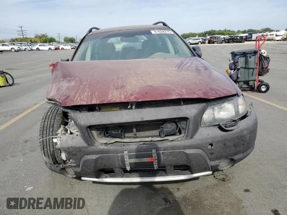 ✅ 2004 Volvo V70 XC Cross Country • VIN: YV1SZ59H541153231 • Лот: 81628215. Опубликован ранее на Copart с пробегом 157 864 миль. Бесплатный доступ к архиву аукционных продаж из США и подробный отчёт об истории автомобиля на DreamBid. Изображение 5.