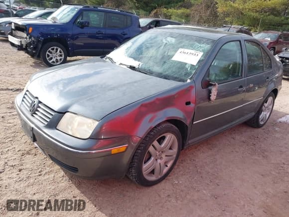✅ 2004 Volkswagen Jetta GLS • VIN: 3VWSE69M54M103255 • Lot: 43613933. Wystawiony na IAAI z przebiegiem 108 407 mil. Bezpłatny archiwum sprzedaży aukcyjnych z USA i szczegółowy raport historii pojazdu na DreamBid. Zdjęcie 2.