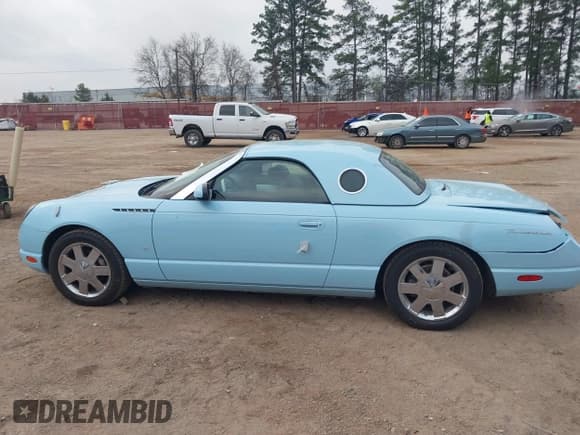 ✅ 2003 Ford Thunderbird Deluxe • VIN: 1FAHP60A53Y101461 • Lot: 41797831. Listed on IAAI with 64,760 mi. Free auction sales archive from the USA and detailed vehicle history report at DreamBid. Image 15.
