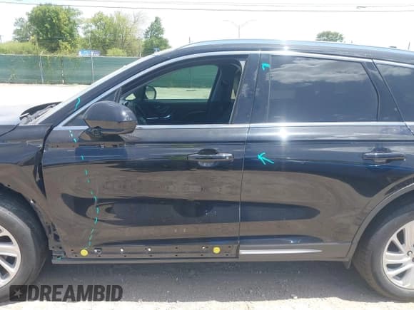 ✅ 2020 Lincoln Corsair Standard • VIN: 5LMCJ1C99LUL23673 • Lot: 42858288. Wystawiony na IAAI z przebiegiem 45 166 mil. Bezpłatny archiwum sprzedaży aukcyjnych z USA i szczegółowy raport historii pojazdu na DreamBid. Zdjęcie 15.