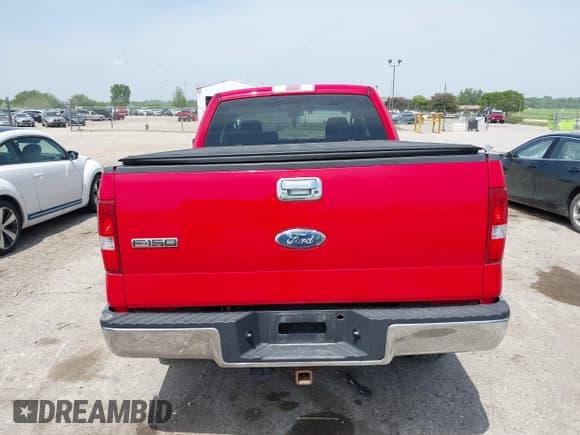 ✅ 2008 Ford F-150 XLT • VIN: 1FTPX14V48FB18065 • Лот: 42280239. Опубликован ранее на IAAI с пробегом 201 208 миль. Бесплатный доступ к архиву аукционных продаж из США и подробный отчёт об истории автомобиля на DreamBid. Изображение 17.