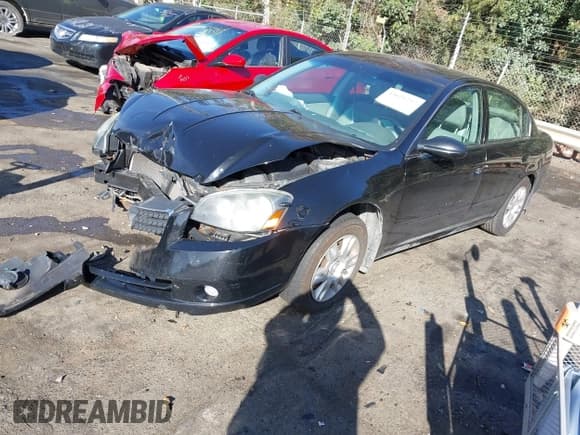 ✅ 2005 Nissan Altima S • VIN: 1N4AL11D25N461607 • Lot: 43694247. Wystawiony na IAAI z przebiegiem 128 756 mil. Bezpłatny archiwum sprzedaży aukcyjnych z USA i szczegółowy raport historii pojazdu na DreamBid. Zdjęcie 2.