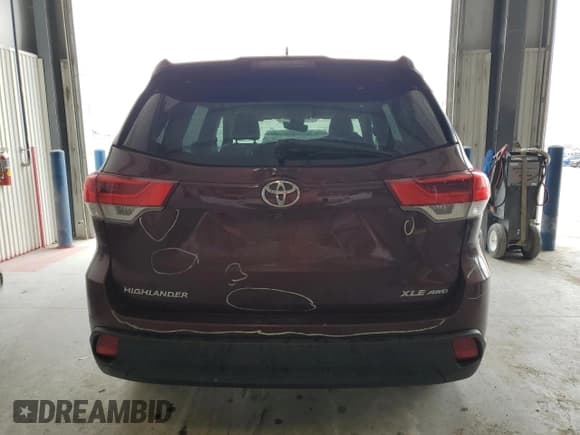 ✅ 2017 Toyota Highlander XLE • VIN: 5TDJZRFH8HS371458 • Lot: 53861415. Listed on Copart with 160,802 mi. Free auction sales archive from the USA and detailed vehicle history report at DreamBid. Image 6.