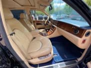 ✅ 2002 Bentley Arnage • VIN: SCBLC31E62CX08029 • Lot: 46799805. Wystawiony na Copart z przebiegiem 86 082 mil. Bezpłatny archiwum sprzedaży aukcyjnych z USA i szczegółowy raport historii pojazdu na DreamBid. Zdjęcie 5.
