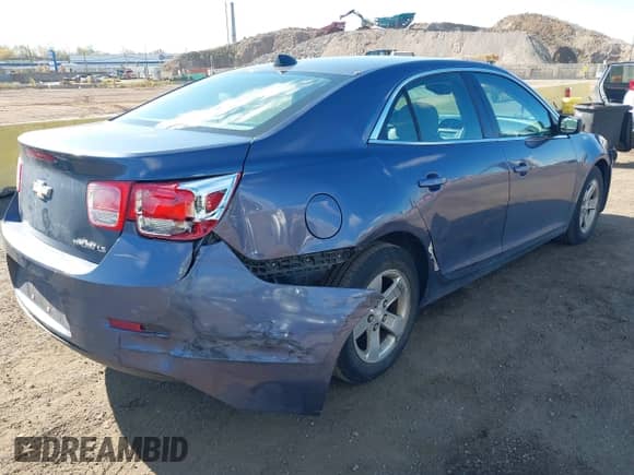 ✅ 2014 Chevrolet Malibu LS • VIN: 1G11B5SL5EF105651 • Lot: 43525247. Listed on IAAI with 124,345 mi miles. Access the free auction sales archive from the USA and view a detailed vehicle history report at DreamBid. Image 4.