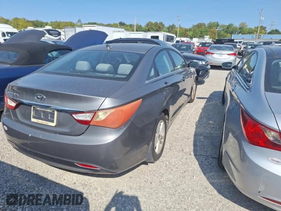 ✅ 2013 Hyundai Sonata GLS • VIN: 5NPEB4AC1DH564166 • Lot: 76308634. Listed on Copart with 156,884 mi. Free auction sales archive from the USA and detailed vehicle history report at DreamBid. Image 4.