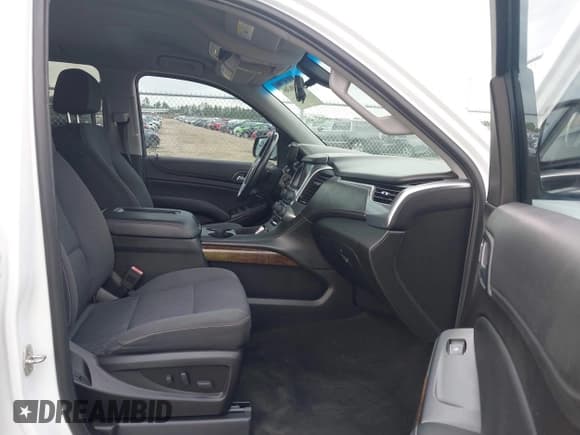 ✅ 2018 Chevrolet Tahoe LS • VIN: 1GNSCAKC9JR195999 • Lot: 42196389. Listed on IAAI with 141,232 mi. Free auction sales archive from the USA and detailed vehicle history report at DreamBid. Image 5.