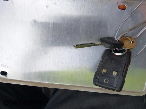 ✅ 2015 Chevrolet Silverado 2500HD LT • VIN: 1GC2KVEG8FZ544983 • Lot: 42264875. Wystawiony na IAAI z przebiegiem 186 478 mil. Bezpłatny archiwum sprzedaży aukcyjnych z USA i szczegółowy raport historii pojazdu na DreamBid. Zdjęcie 11.