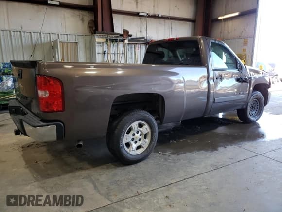 ✅ 2008 Chevrolet Silverado 1500 Work Truck • VIN: 1GCEC14018Z110656 • Lot: 47303285. Wystawiony na Copart z przebiegiem 134 914 mil. Bezpłatny archiwum sprzedaży aukcyjnych z USA i szczegółowy raport historii pojazdu na DreamBid. Zdjęcie 3.