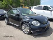 ✅ 2013 Volkswagen Beetle 2.5L • VIN: 3VWJP7AT4DM601882 • Lot: 42252667. Wystawiony na IAAI z przebiegiem 114 910 mil. Bezpłatny archiwum sprzedaży aukcyjnych z USA i szczegółowy raport historii pojazdu na DreamBid. Zdjęcie 1.