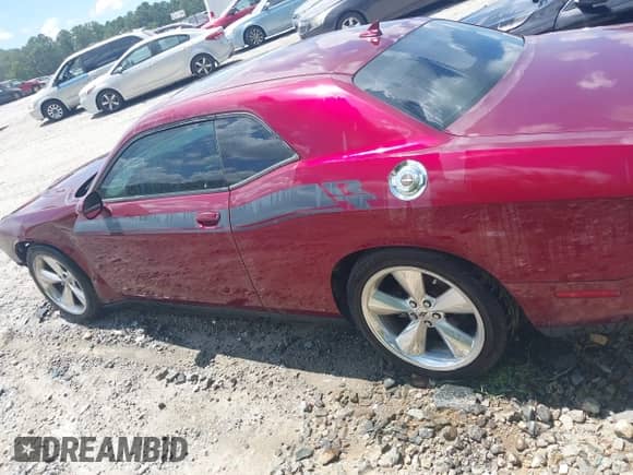 2018 Dodge Challenger R/T z VIN 2C3CDZBT4JH183613, wystawiony jako IAAI lot #42736300 z przebiegiem 176 851 mil mil oraz . Historia ofert i sprzedaży dostępna na DreamBid. Obrazek 14.