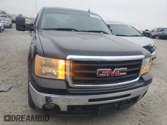 ✅ 2010 GMC Sierra 1500 • VIN: 3GTXKWE20AG131027 • Lot: 81897324. Wystawiony na Copart z przebiegiem 200 732 mil. Bezpłatny archiwum sprzedaży aukcyjnych z USA i szczegółowy raport historii pojazdu na DreamBid. Zdjęcie 5.