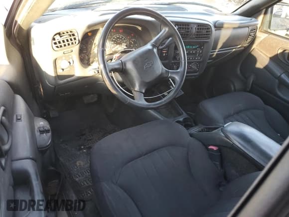 ✅ 2003 Chevrolet S-10 LS • VIN: 1GCDT19X238168971 • Лот: 88336175. Опубликован ранее на Copart с пробегом 138 443 миль. Бесплатный доступ к архиву аукционных продаж из США и подробный отчёт об истории автомобиля на DreamBid. Изображение 8.