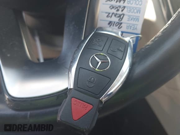 ✅ 2016 Mercedes-Benz C 300 • VIN: WDDWF4JB7GR111740 • Lot: 42811403. Wystawiony na IAAI z przebiegiem 81 978 mil. Bezpłatny archiwum sprzedaży aukcyjnych z USA i szczegółowy raport historii pojazdu na DreamBid. Zdjęcie 11.