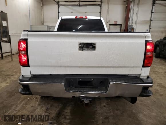 ✅ 2017 Chevrolet Silverado 2500HD Work Truck • VIN: 1GC1KUEYXHF231677 • Lot: 47259475. Wystawiony na Copart z przebiegiem 178 439 mil. Bezpłatny archiwum sprzedaży aukcyjnych z USA i szczegółowy raport historii pojazdu na DreamBid. Zdjęcie 6.
