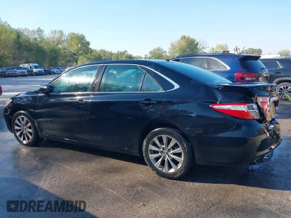 2017 Toyota Camry XLE z VIN 4T1BF1FK3HU739790, wystawiony jako IAAI lot #43380795 z przebiegiem 98 023 mil mil oraz . Historia ofert i sprzedaży dostępna na DreamBid. Obrazek 14.