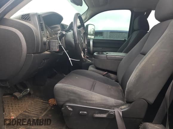 ✅ 2009 Chevrolet Silverado 2500HD LT • VIN: 1GCHK59K59E152208 • Лот: 86868404. Опубликован ранее на Copart с пробегом Не указан. Бесплатный доступ к архиву аукционных продаж из США и подробный отчёт об истории автомобиля на DreamBid. Изображение 7.