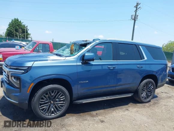 ✅ 2025 Chevrolet Tahoe LT • VIN: 1GNS6NRDXSR161990 • Lot: 42657800. Listed on IAAI with 8,336 mi. Free auction sales archive from the USA and detailed vehicle history report at DreamBid. Image 14.