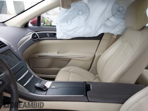 ✅ 2014 Lincoln MKZ • VIN: 3LN6L2J92ER816673 • Lot: 43528589. Listed on IAAI with 170,688 mi. Free auction sales archive from the USA and detailed vehicle history report at DreamBid. Image 5.