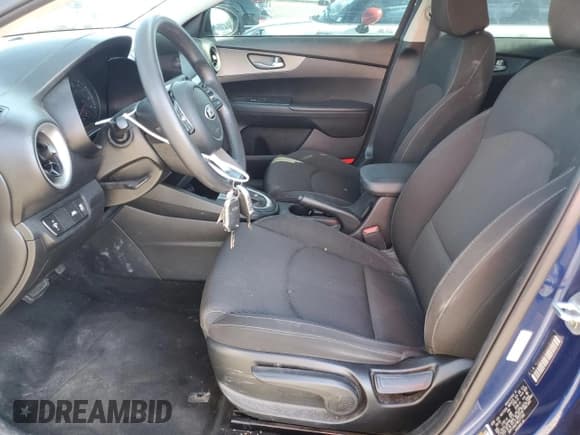 ✅ 2021 Kia Forte LXS • VIN: 3KPF24AD7ME271583 • Лот: 82455395. Опубликован ранее на Copart с пробегом 63 511 миль. Бесплатный доступ к архиву аукционных продаж из США и подробный отчёт об истории автомобиля на DreamBid. Изображение 7.