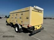 ✅ 2021 FORD E450 SUPER DUTY CUTAWAY VAN • VIN: 1FDXE4FN8MDC34245 • Lot: 74947084. Wystawiony na Copart z przebiegiem 70 651 mil. Bezpłatny archiwum sprzedaży aukcyjnych z USA i szczegółowy raport historii pojazdu na DreamBid. Zdjęcie 3.