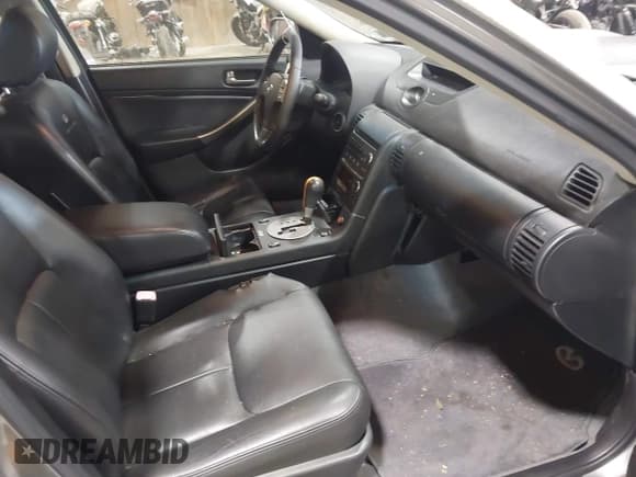 ✅ 2004 Infiniti G35 w/Leather • VIN: JNKCV51F34M704737 • Lot: 43314245. Listed on IAAI with 121,566 mi. Free auction sales archive from the USA and detailed vehicle history report at DreamBid. Image 5.