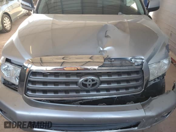 ✅ 2008 Toyota Sequoia SR5 • VIN: 5TDZY64A38S004879 • Лот: 82898354. Опубликован ранее на Copart с пробегом 167 410 миль. Бесплатный доступ к архиву аукционных продаж из США и подробный отчёт об истории автомобиля на DreamBid. Изображение 14.