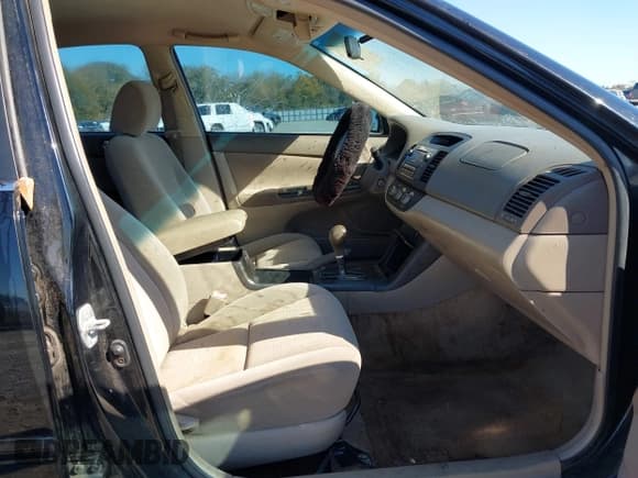 ✅ 2006 Toyota Camry LE • VIN: 4T1BE32K96U156254 • Lot: 43646276. Wystawiony na IAAI z przebiegiem 349 296 mil. Bezpłatny archiwum sprzedaży aukcyjnych z USA i szczegółowy raport historii pojazdu na DreamBid. Zdjęcie 5.