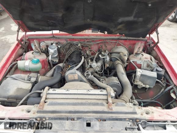 ✅ 1989 Volvo 740 • VIN: YV1FA8757K2215822 • Lot: 42117235. Wystawiony na IAAI z przebiegiem 194 043 mil. Bezpłatny archiwum sprzedaży aukcyjnych z USA i szczegółowy raport historii pojazdu na DreamBid. Zdjęcie 10.