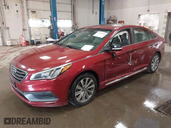 ✅ 2016 Hyundai Sonata Sport • VIN: 5NPE34AF2GH389647 • Lot: 43233336. Wystawiony na IAAI z przebiegiem 145 808 mil. Bezpłatny archiwum sprzedaży aukcyjnych z USA i szczegółowy raport historii pojazdu na DreamBid. Zdjęcie 2.