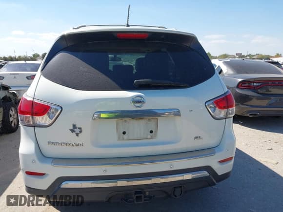 ✅ 2014 Nissan Pathfinder S • VIN: 5N1AR2MN9EC716067 • Lot: 43446400. Listed on IAAI with 152,419 mi. Free auction sales archive from the USA and detailed vehicle history report at DreamBid. Image 13.