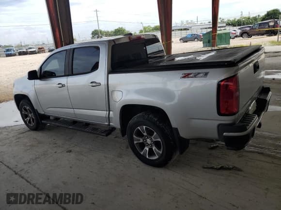 ✅ 2015 Chevrolet Colorado 4WD Z71 • VIN: 1GCGTCE33F1205535 • Лот: 73037684. Опубликован ранее на Copart с пробегом 249 397 миль. Бесплатный доступ к архиву аукционных продаж из США и подробный отчёт об истории автомобиля на DreamBid. Изображение 2.