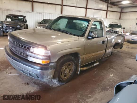 2002 Chevrolet Silverado 1500 z VIN 1GCEC14V02Z272202, wystawiony jako Copart lot #71356385 z przebiegiem 115 544 mil mil oraz Czysty tytuł • Clean title. Historia ofert i sprzedaży dostępna na DreamBid. Obrazek 1.
