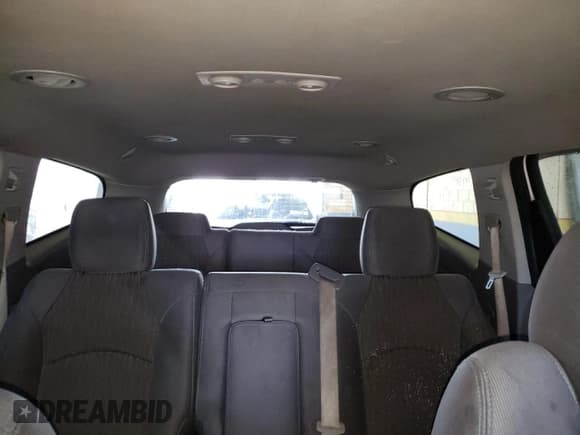 ✅ 2017 Chevrolet Traverse LS • VIN: 1GNKVFED6HJ221270 • Lot: 64547384. Wystawiony na Copart z przebiegiem Nie podano. Bezpłatny archiwum sprzedaży aukcyjnych z USA i szczegółowy raport historii pojazdu na DreamBid. Zdjęcie 10.