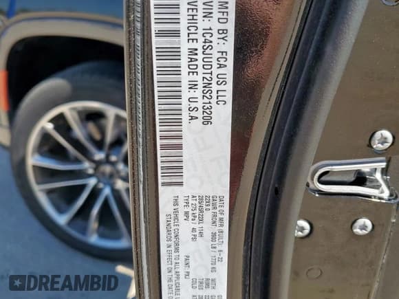 ✅ 2022 Jeep Wagoneer Series III • VIN: 1C4SJUDT2NS213206 • Lot: 85644345. Wystawiony na Copart z przebiegiem 9 201 mil. Bezpłatny archiwum sprzedaży aukcyjnych z USA i szczegółowy raport historii pojazdu na DreamBid. Zdjęcie 13.